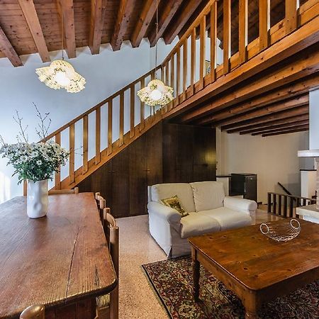 Novalesi Red House Villa Ноале Екстериор снимка
