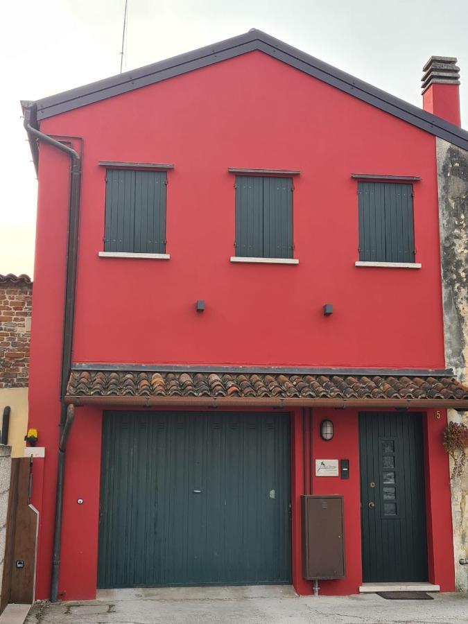 Novalesi Red House Villa Ноале Екстериор снимка